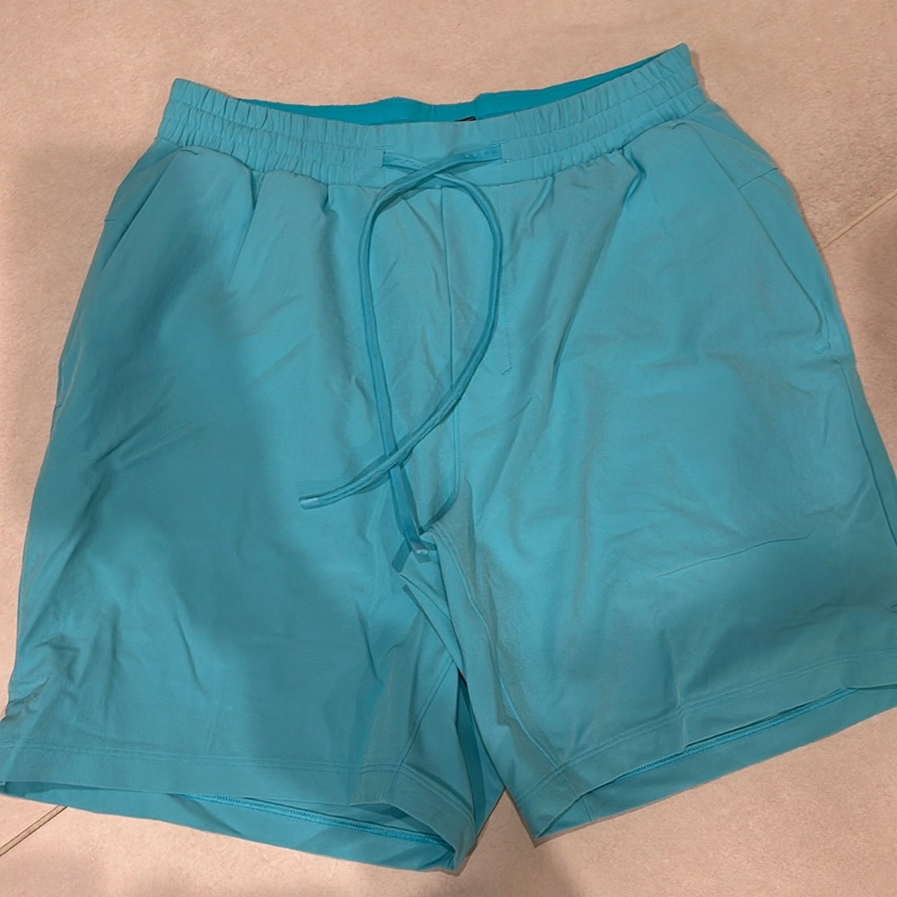 Lululemon men’s shorts size medium blue